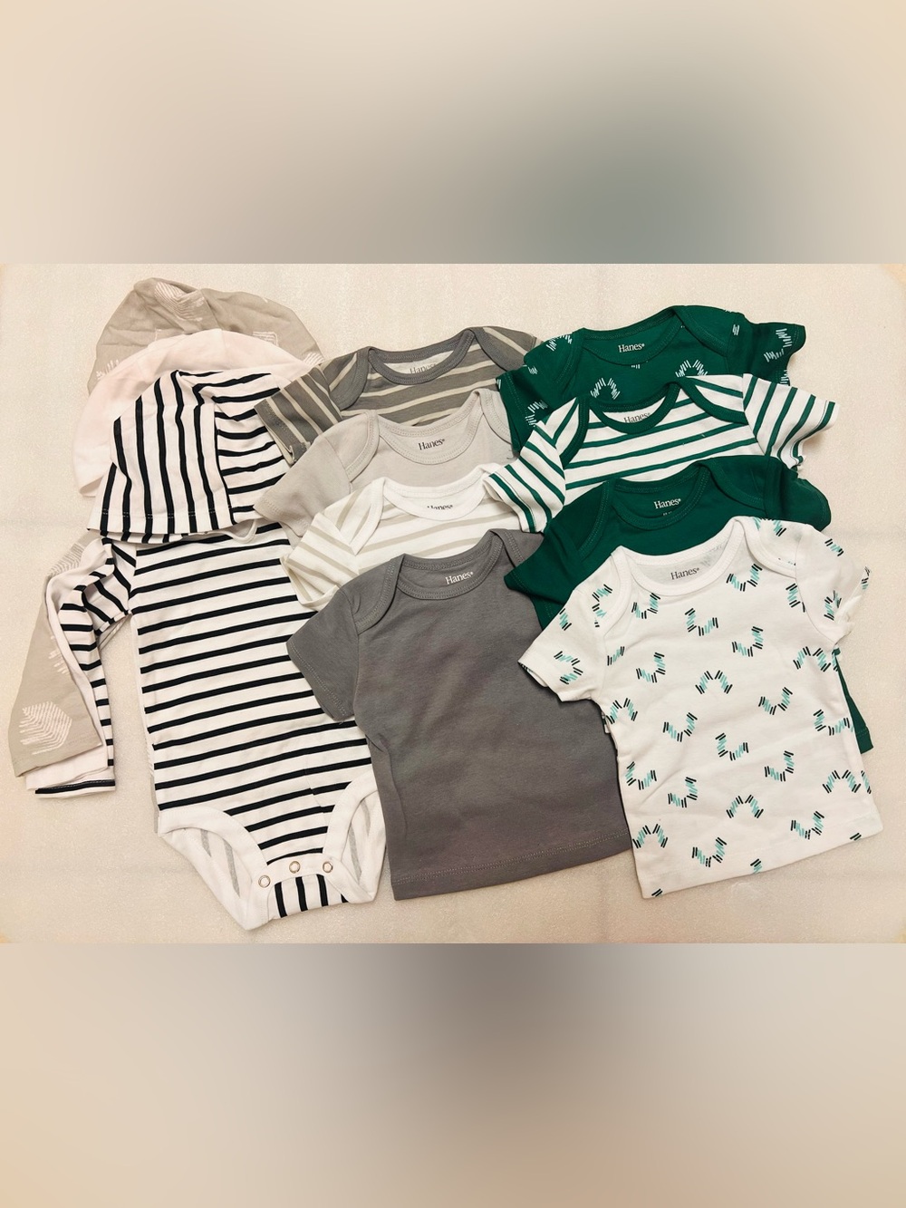 11 pcs Baby Boys Bundle Hanes Ultimate Flexy Baby Bodysuits & Tees Size 12-18M